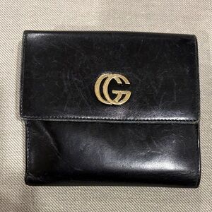 Gucci vintage Black Wallet with Gold Logo
